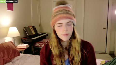 rose77782 online show from February 19, 2025, 12:25 am