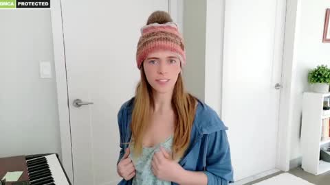 rose77782 online show from February 24, 2025, 2:58 pm