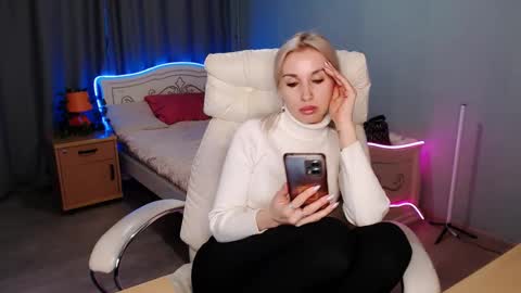 Snapshot of rose__shine chatting on December 12, 2024, 10:24 am rose  shine online show from December 12, 2024, 10:24 am
