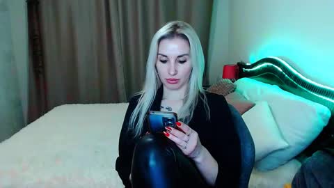 Snapshot of rose__shine chatting on January 7, 2025, 5:42 pm rose  shine online show from January 7, 2025, 5:42 pm