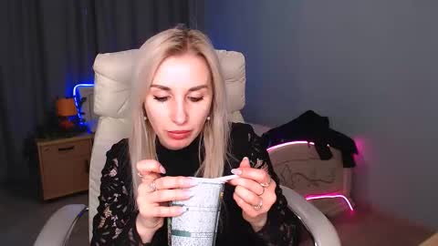 Snapshot of rose__shine chatting on February 2, 2025, 10:46 am rose  shine online show from February 2, 2025, 10:46 am