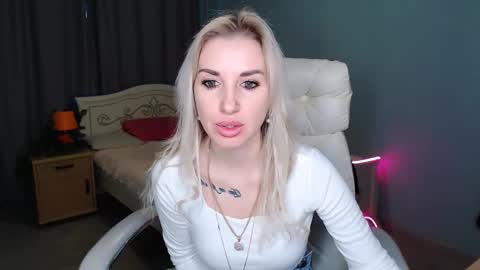 Snapshot of rose__shine chatting on February 5, 2025, 11:02 am rose  shine online show from February 5, 2025, 11:02 am