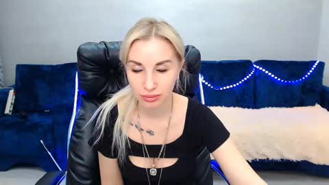 Snapshot of rose__shine chatting on February 14, 2025, 10:38 am rose  shine online show from February 14, 2025, 10:38 am