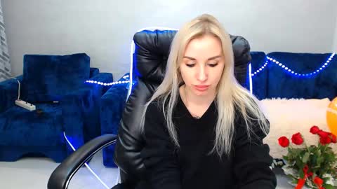 Snapshot of rose__shine chatting on February 16, 2025, 12:54 pm rose  shine online show from February 16, 2025, 12:54 pm