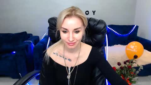 Snapshot of rose__shine chatting on February 21, 2025, 2:06 pm rose  shine online show from February 21, 2025, 2:06 pm