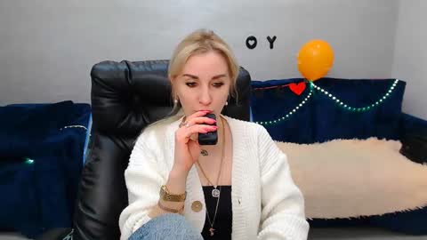 Snapshot of rose__shine chatting on February 24, 2025, 10:26 am rose  shine online show from February 24, 2025, 10:26 am
