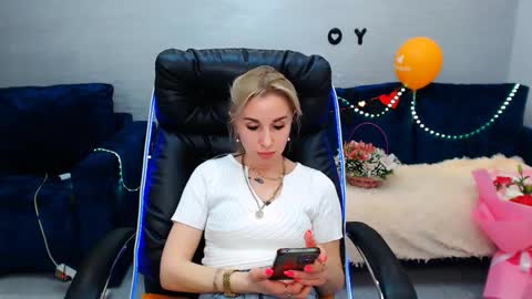 Snapshot of rose__shine chatting on March 10, 2025, 11:42 am rose  shine online show from March 10, 2025, 11:42 am