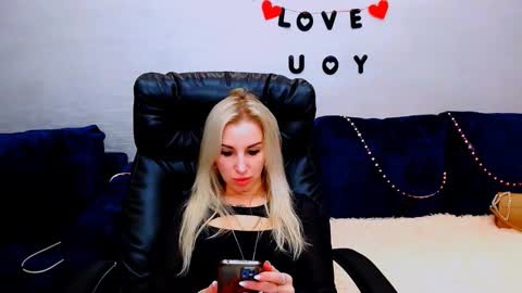 Snapshot of rose__shine chatting on October 4, 2025, 11:52 am rose  shine online show from October 4, 2025, 11:52 am