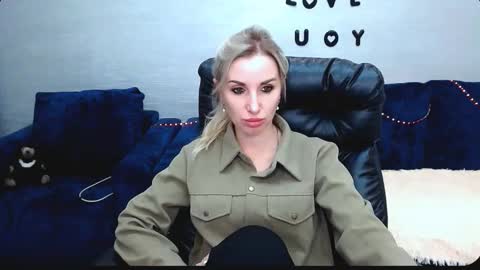 Snapshot of rose__shine chatting on October 15, 2025, 9:42 am rose  shine online show from October 15, 2025, 9:42 am