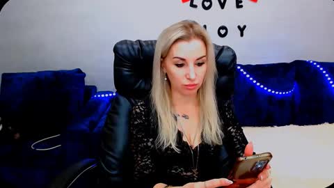 Snapshot of rose__shine chatting on October 18, 2025, 10:27 am rose  shine online show from October 18, 2025, 10:27 am