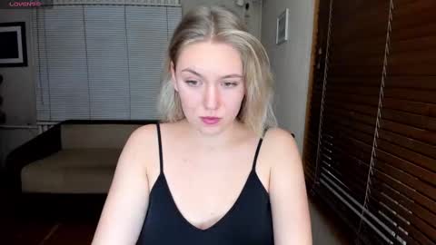 Rose but u can call me princess online show from December 8, 2024, 8:25 pm