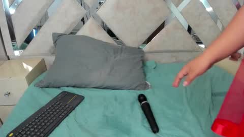 Rose 3 online show from February 6, 2026, 8:56 pm