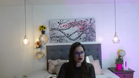 Rose  online show from December 1, 2025, 1:38 pm