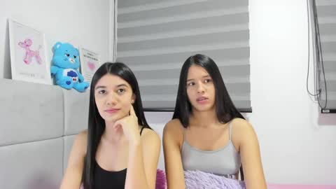 Rose y Miah online show from March 17, 2026, 2:27 am