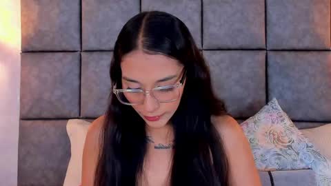 roseaurora online show from May 28, 2026, 10:34 am