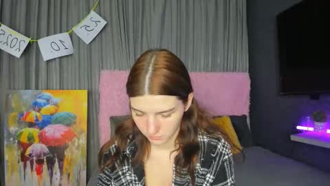 Snapshot of roseblanche2k chatting on October 13, 2025, 10:32 pm Florin online show from October 13, 2025, 10:32 pm