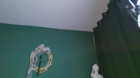 rosedelic online show from October 29, 2025, 4:26 am