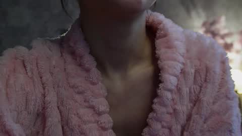 Snapshot of roseess_ chatting on February 13, 2025, 10:12 am roseess_ online show from February 13, 2025, 10:12 am