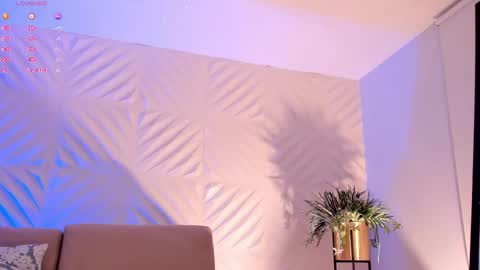 Snapshot of roseferrera chatting on March 4, 2025, 2:17 am Rose online show from March 4, 2025, 2:17 am