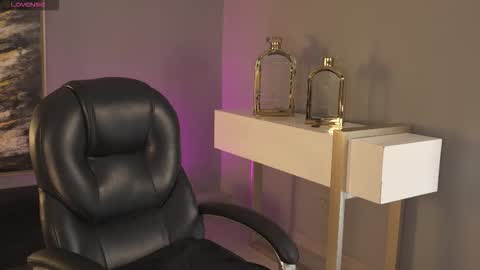 Snapshot of roseferrera chatting on October 14, 2025, 8:53 pm Rose online show from October 14, 2025, 8:53 pm