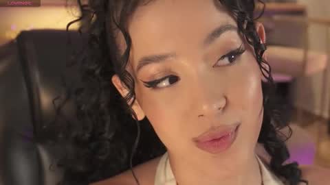 Snapshot of roseferrera chatting on October 26, 2025, 6:58 pm Rose online show from October 26, 2025, 6:58 pm