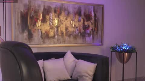 Snapshot of roseferrera chatting on November 17, 2025, 9:20 pm Rose online show from November 17, 2025, 9:20 pm