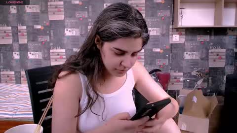 Rose online show from September 18, 2025, 8:49 am