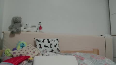 Rose online show from February 26, 2025, 5:07 pm