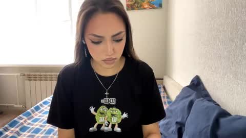 Mimi online show from October 15, 2025, 10:59 am