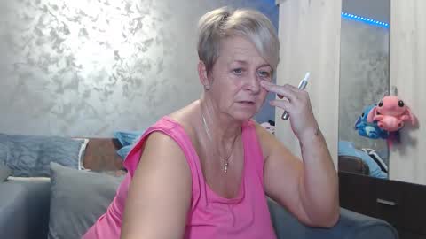 Lovepinklilly online show from February 7, 2026, 6:11 pm