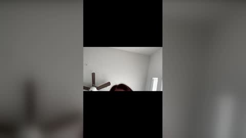 roseyla1 online show from November 28, 2025, 9:28 pm