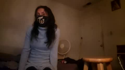 Snapshot of roshi702 chatting on November 9, 2025, 10:57 am roshi702 online show from November 9, 2025, 10:57 am