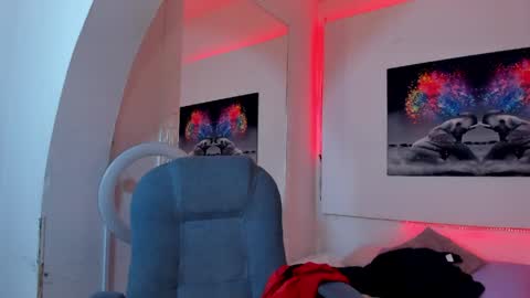 rosi_cooper online show from May 14, 2026, 11:06 am