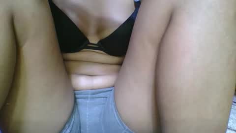 rosia685234 online show from November 27, 2025, 5:04 pm