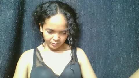 rosia685234 online show from March 27, 2026, 8:09 am