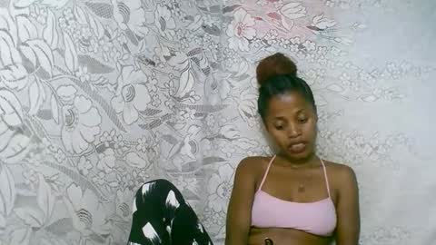 rosia online show from November 27, 2025, 2:41 pm