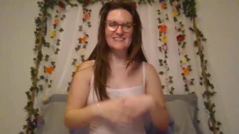 rosie_woods online show from November 12, 2025, 4:35 am