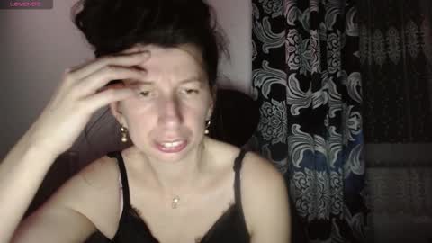 RosieHayes online show from November 26, 2025, 9:27 pm