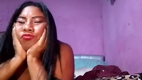 rosmerynavarro online show from February 12, 2025, 2:35 am