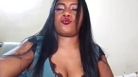 rosmerynavarro online show from October 13, 2025, 4:45 am