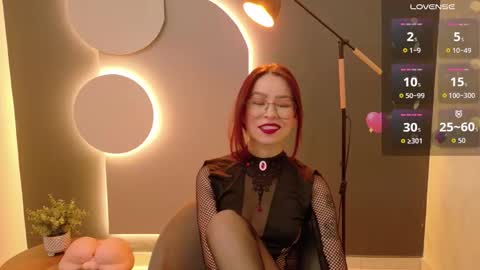 Snapshot of rosse_98_ chatting on October 17, 2025, 2:41 pm Miss Rosse online show from October 17, 2025, 2:41 pm
