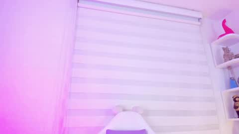   online show from February 5, 2025, 11:12 am