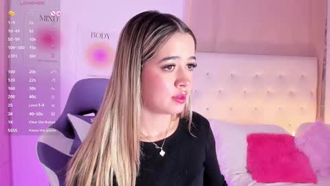 Snapshot of rossedaw_ chatting on January 7, 2025, 1:35 pm Rosse Daw Independent model  online show from January 7, 2025, 1:35 pm