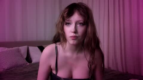 rosy_petal online show from March 7, 2026, 2:58 pm