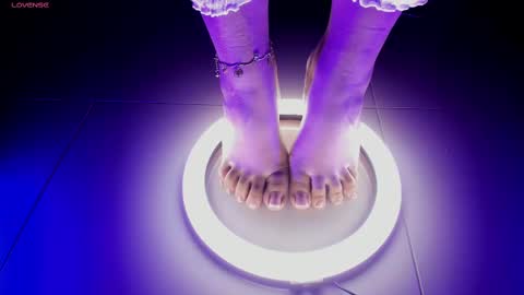 rosyejones online show from September 19, 2025, 3:08 am