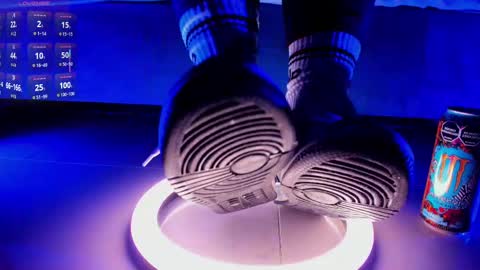 rosyejones online show from October 10, 2025, 2:43 am