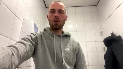 rotteei1 online show from January 13, 2026, 8:41 am