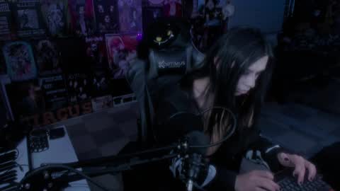 Snapshot of rotten_dreams chatting on February 11, 2025, 11:44 pm rot online show from February 11, 2025, 11:44 pm