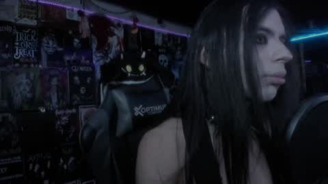 Snapshot of rotten_dreams chatting on February 24, 2025, 9:52 pm rot online show from February 24, 2025, 9:52 pm