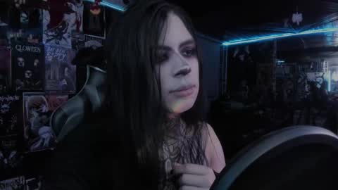 Snapshot of rotten_dreams chatting on October 27, 2025, 10:25 pm rot online show from October 27, 2025, 10:25 pm